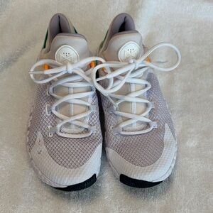 Nike Metcon 4 Women's Sneakers size 10- White and Green accent